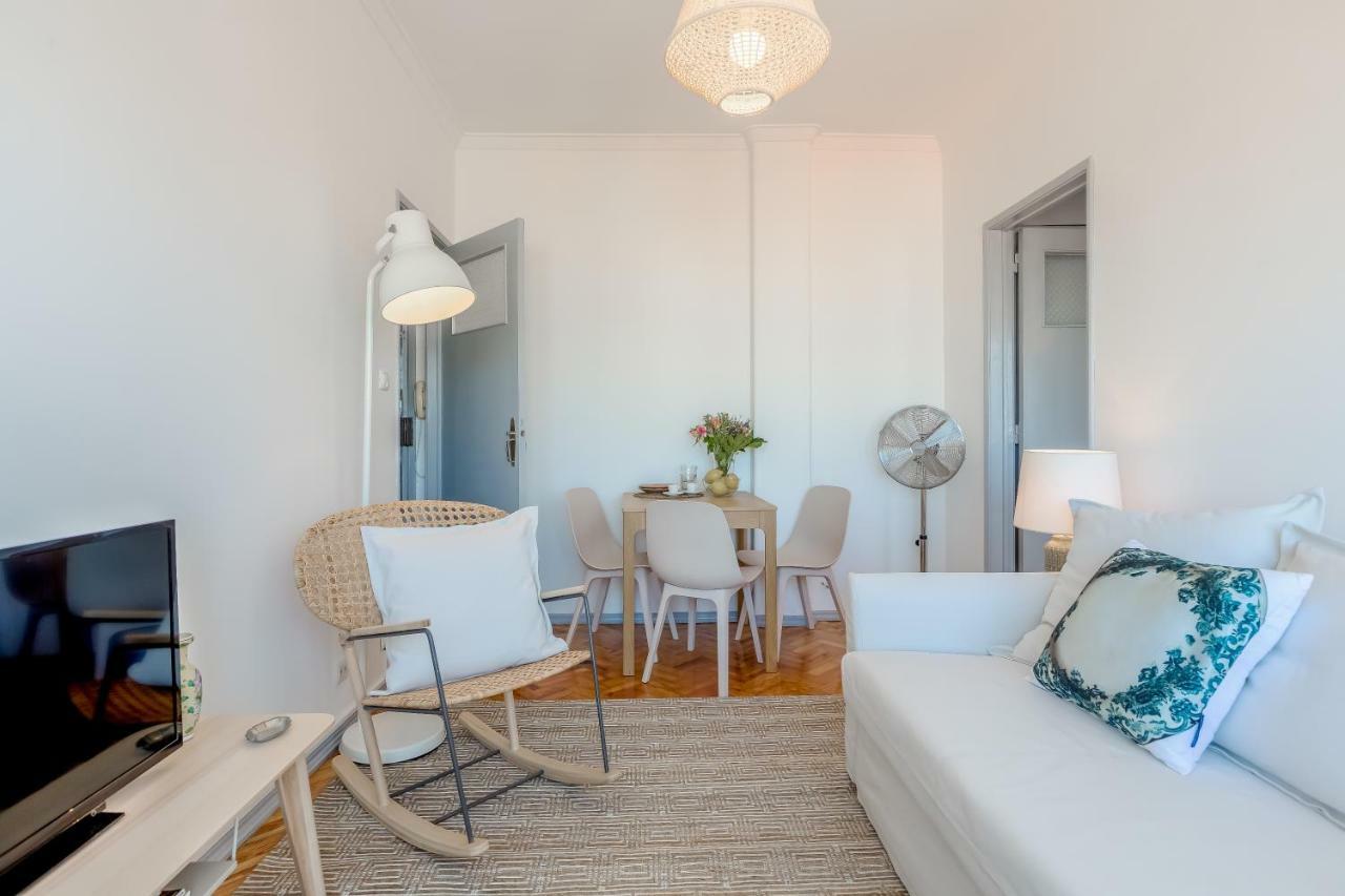 Renovated Sunny Apartment With Amazing Sunset Balcony , By Timecooler Lisboa المظهر الخارجي الصورة