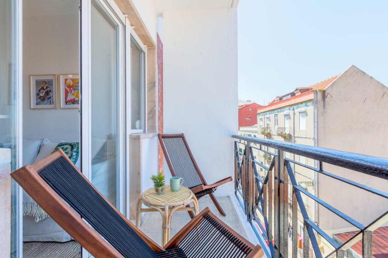 Renovated Sunny Apartment With Amazing Sunset Balcony , By Timecooler Lisboa المظهر الخارجي الصورة