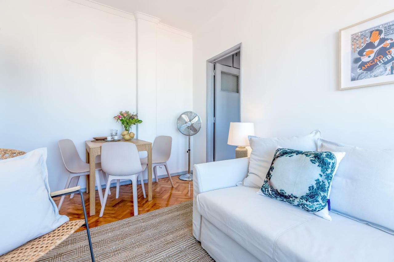 Renovated Sunny Apartment With Amazing Sunset Balcony , By Timecooler Lisboa المظهر الخارجي الصورة